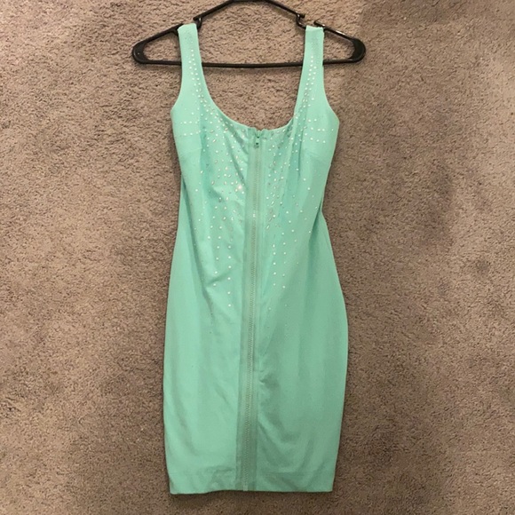 Bebe Dress - Picture 3 of 6